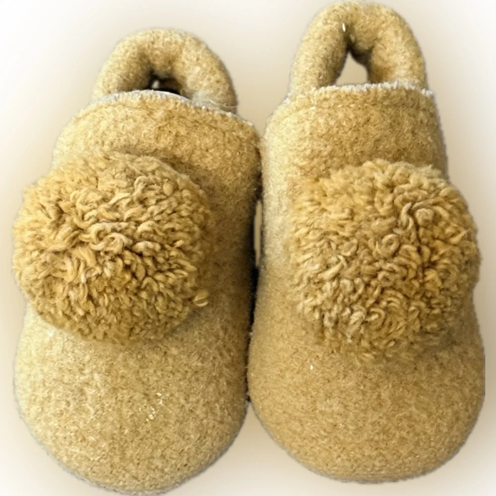 Ulla & Viggo Pom Pom Baby Shoes